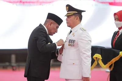 Gubsu Ingatkan Pj.Bupati Tapteng Berkerja Profesional