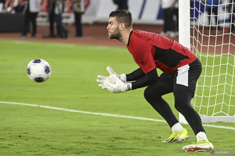 Maarten Paes Gabung Klub Belanda Ajax