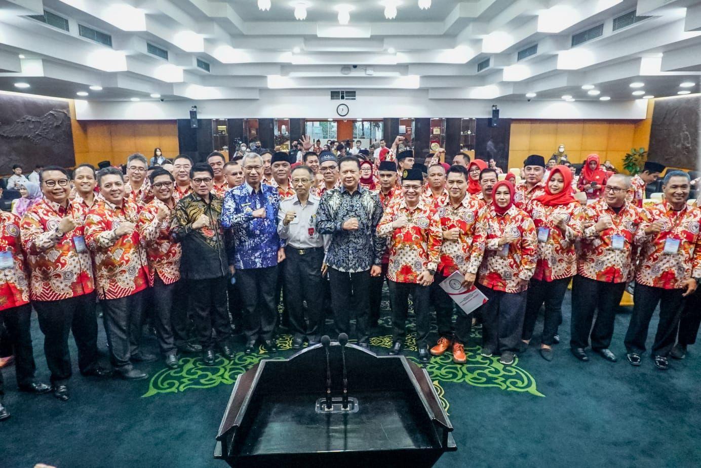 Jadi Ketua Dewan Pembina, Bamsoet Lantik Pengurus DPP ABPEDNAS