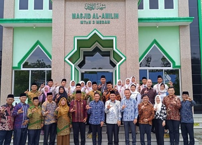 Menteri Pendidikan Dan Luar Negeri Singapura Kunjungi MTsN 2 Medan