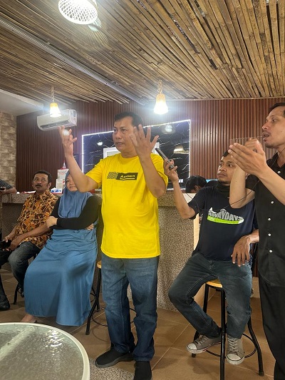 Suriadin Noernikmat BerbaurDengan Penyandang Disabilitas
