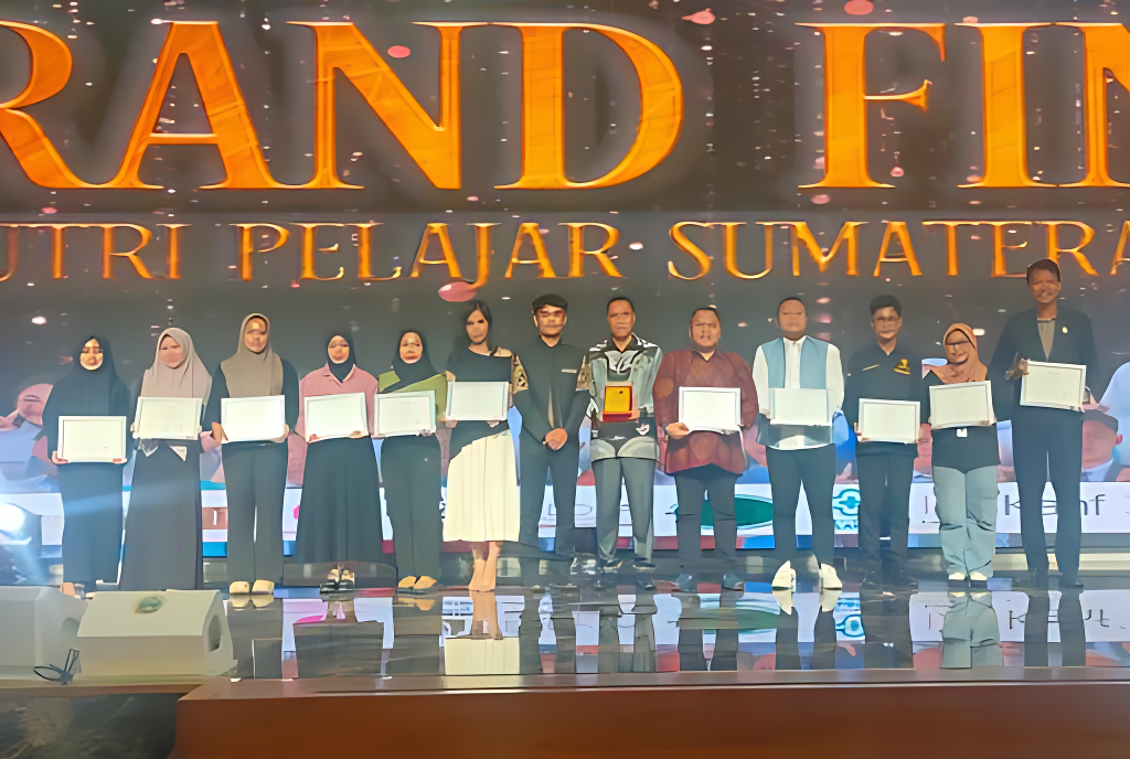 UDI Berikan Beasiswa Kepada 10 Finalis Putra Putri Pelajar Sumut