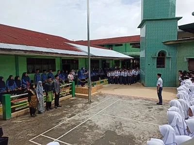 MTsN 3 Medan Peringati Hari Pahlawan Diwarnai Tampilan Tari