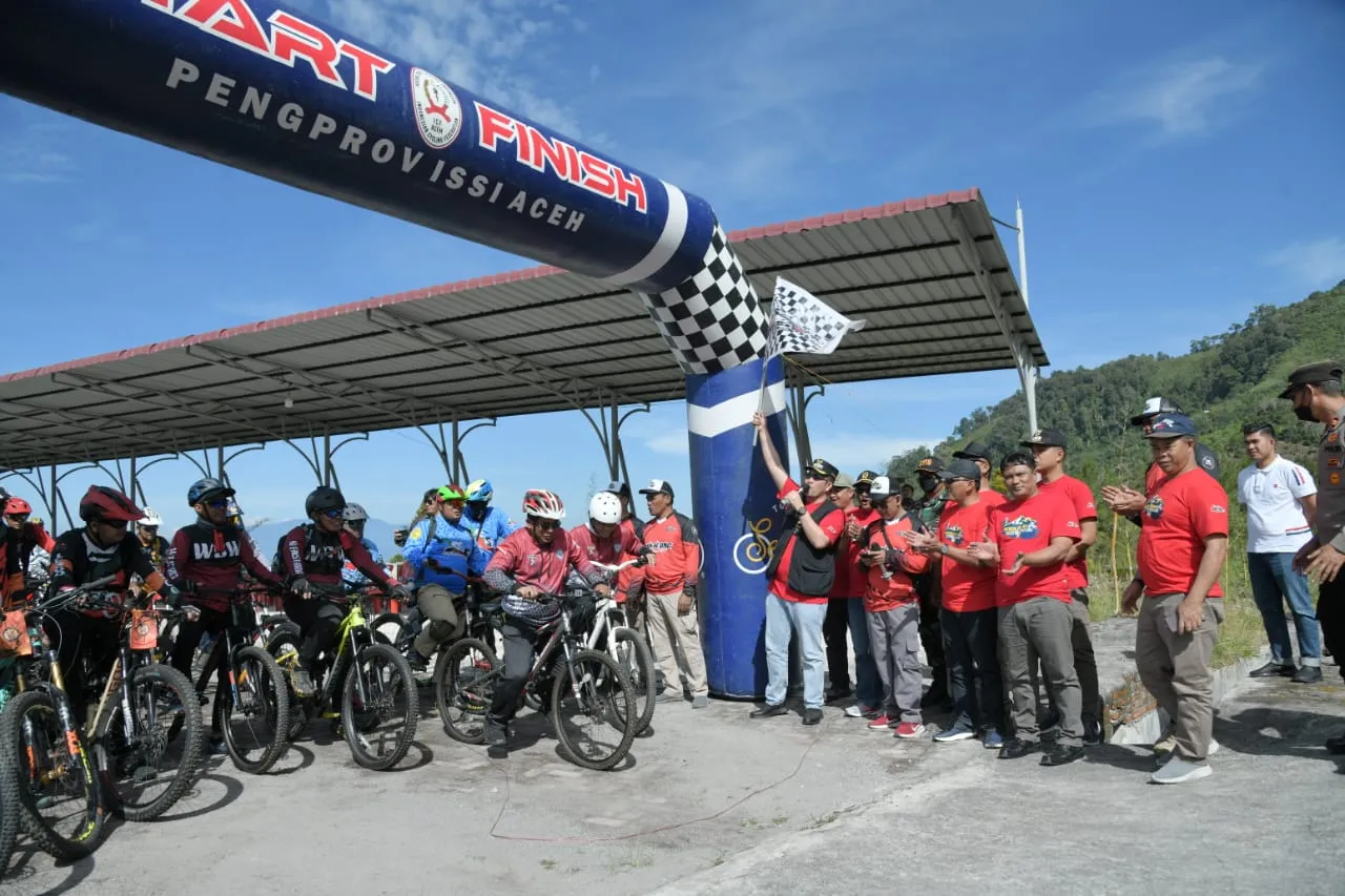 Pj Bupati Haili Yoga Lepas Ratusan Goweser Peringati HUT Bener Meriah
