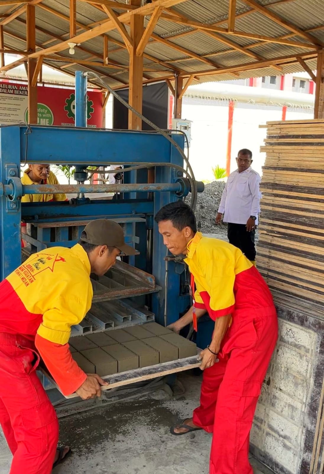 Kreativitas Dari Balik Jeruji, Pavingblok Produksi Warga Binaan Rutan Medan Semakin Diminati