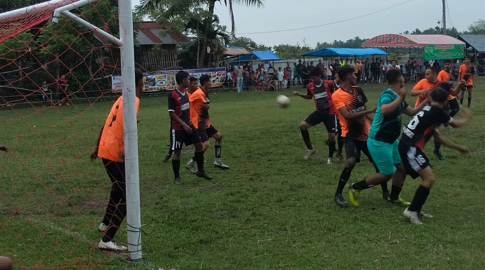 Predator Daka FC Susah Payah Atasi Comes Putra FC