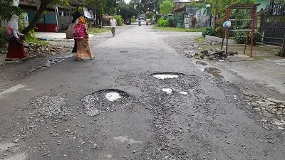 Baru Diaspal, Jl. Enggang Raya Perumnas Mandala Rusak Dan Hancur Kembali