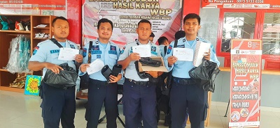 Pameran Produk Hasil Karya WBP Rutan Kelas I Medan, Sandal Dan Handycraft Paling Diminati