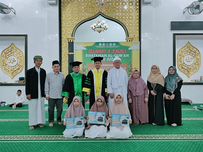 Hafal 30 Juz Tiga Santri Pesantren Baitul Mustaghfirin Al Amir Diumrahkan
