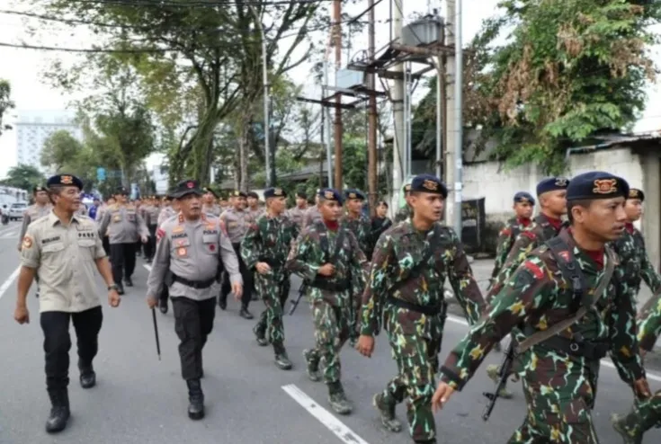 Sat Brimob Poldasu Long March Pataka Perpindahan Mako