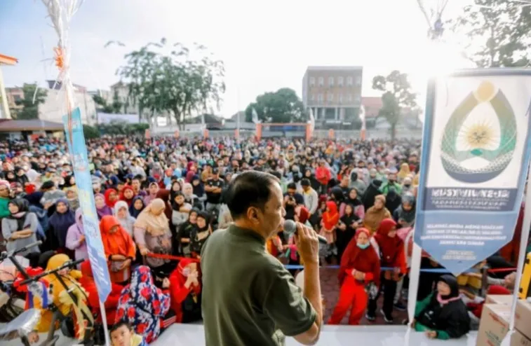 10 Ribu Warga Ikuti Jalan Santai Gebyar Muktamar Di UMSU