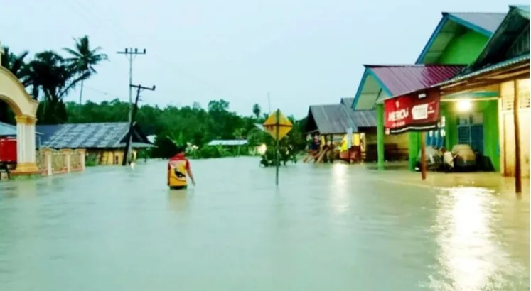 Nias Barat Diguyur Hujan Deras, Sungai Lahomi Dan Moro'o Meluap