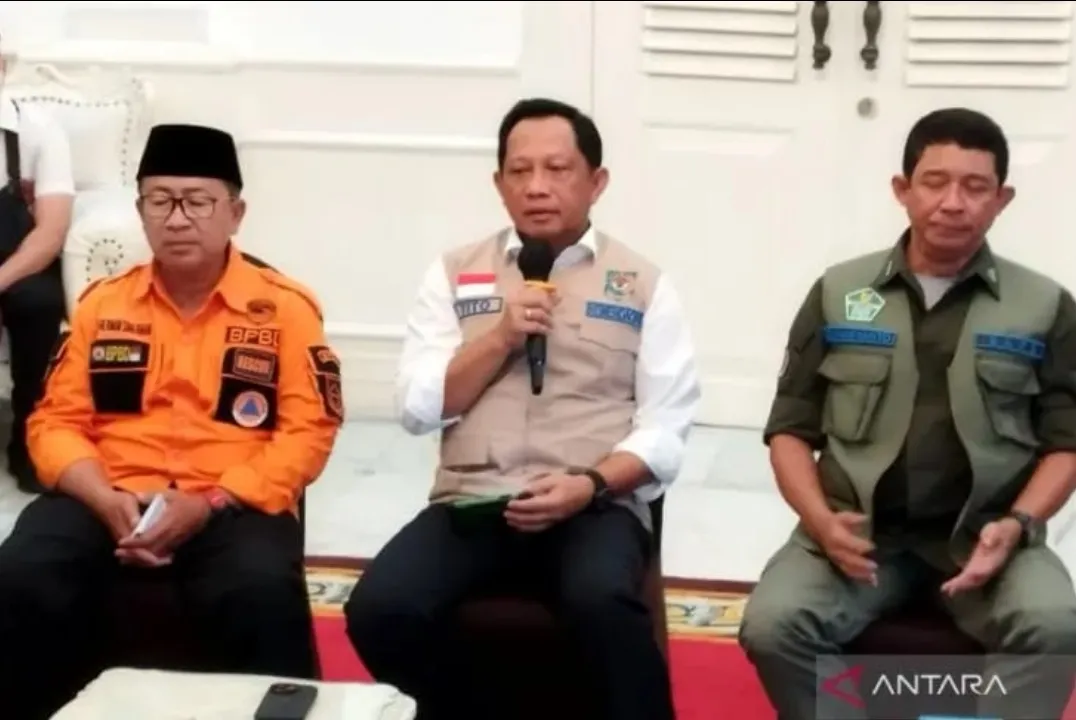 Mendagri Imbau Kepala Daerah Hibahkan Dana BTT Bantu Korban Gempa Cianjur
