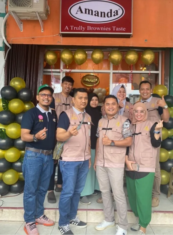 Amanda Brownies Buka Booth Di Irian Supermarket HM Joni