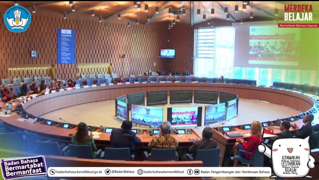 Revitalisasi Bahasa Daerah Milik Indonesia Menggema di UNESCO Paris
