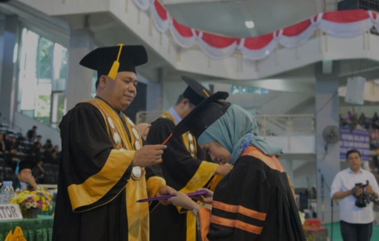 Unimed Wisuda 654 Lulusan, Rektor: Songsong Masa Depan Gemilang