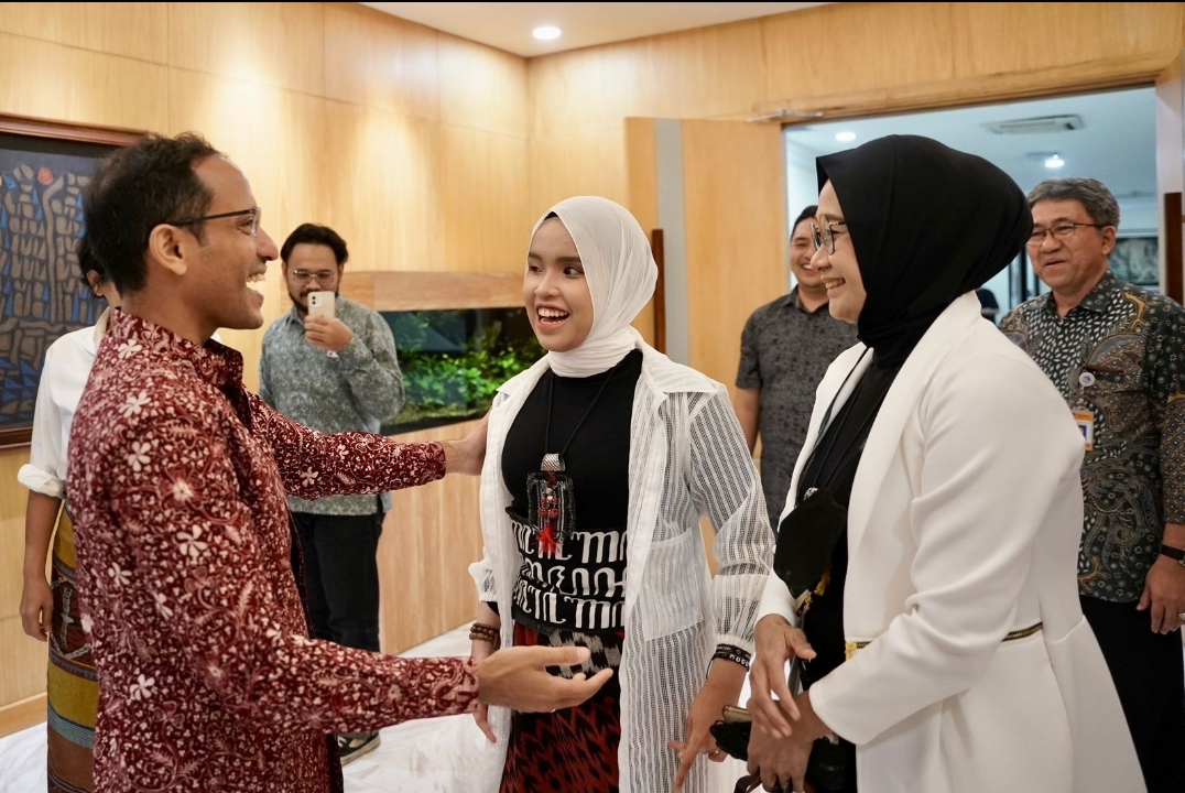 Bertemu Mendikbudristek Nadiem Makarim,  Putri Ariani Dibekali Beasiswa Indonesia Maju