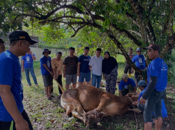 Bacaleg PAN Dapil III Binjai Utara, Fithri Mutiara Harahap Bagikan Ratusan Paket Daging Kurban Kepada Masyarakat