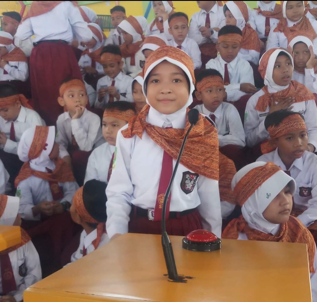 Aturan Seragam Sekolah Tidak Mewajibkan Atau Melarang Atribut Keagamaan Siswa