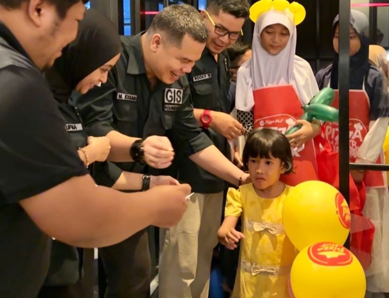 Bahagiakan Anak Yatim Bersama GIS Di Hari Asyura, Ajak Anak-anak Belajar Buat Pizza