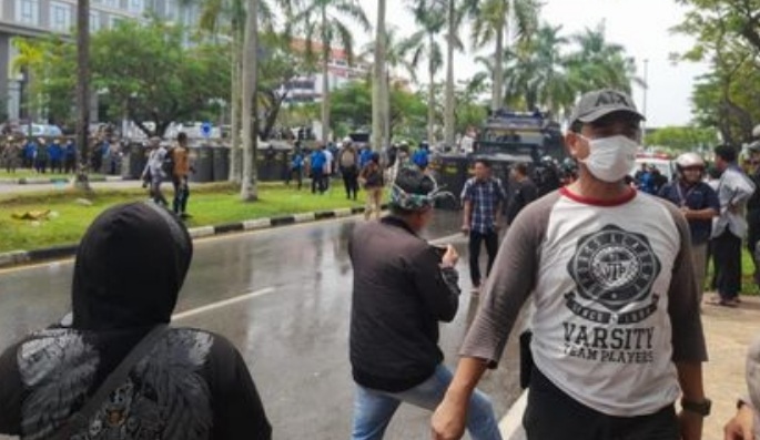 Demo Tolak Proyek Strategis Nasional Di BP Batam Ricuh