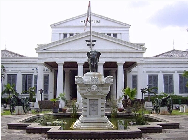 Kebakaran Museum Nasional Indonesia Tertangani, Sejumlah Replika Sejarah Terdampak