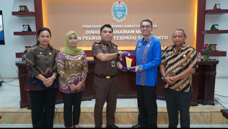 Kejati Sumut Penerangan Hukum di DPM PTSP Sumut, Jauhi Korupsi dan Bijaklah Bermedia Sosial