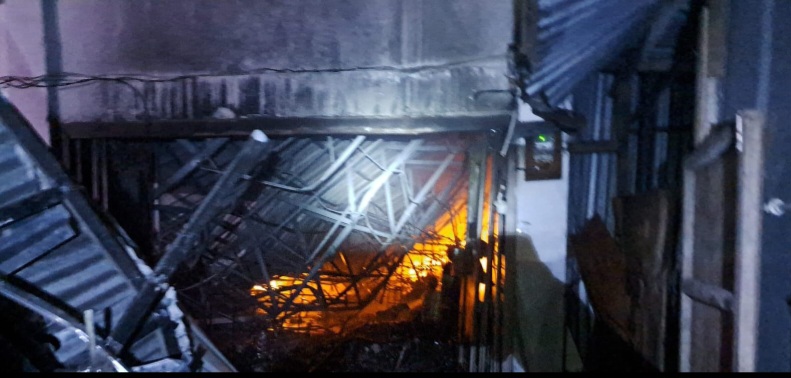 Toko Grosir Di Kelurahan Tangkahan Ludes Terbakar