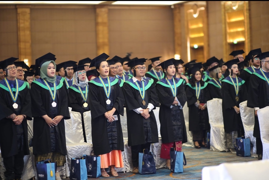 Ukrida Wisuda 293 Lulusannya, Siap Pimpin Perubahan