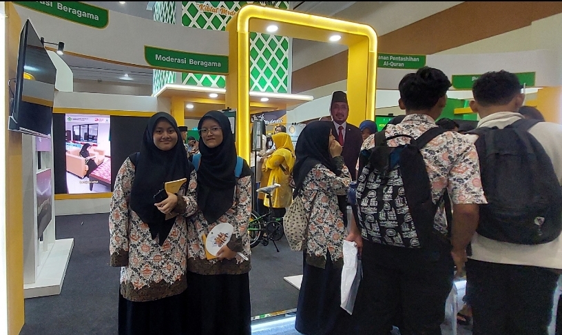 Stan Balitbang Diklat di Dev-X 'Diserbu' Pelajar, Ingin Tahu Soal Perpustakaan Digital