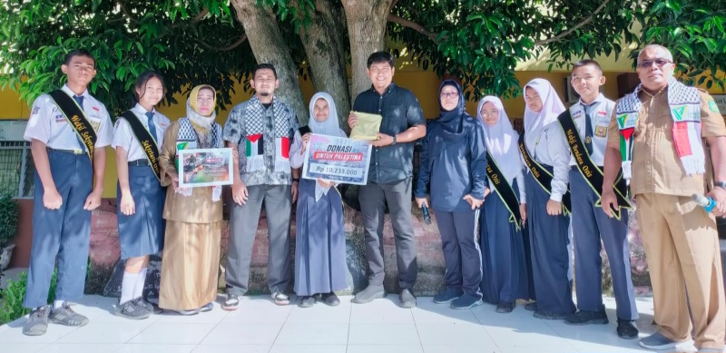 UPT SMP Negeri 40 Salurkan Donasi Rp10 Juta Untuk Palestina