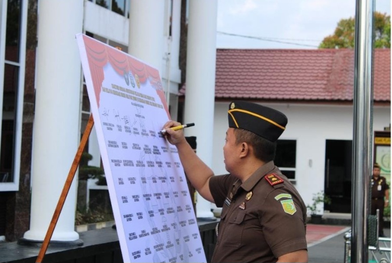 Cabjari Deliserdang Di Labuhandeli Laksanakan Apel WBK