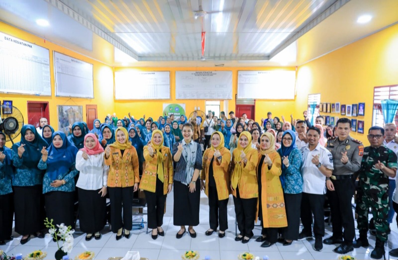 Dikunjungi Kahiyang Ayu, Kelurahan Belawan Sicanang Kenalkan Produk Unggulan Mangrove Untuk Lomba UP2K Tingkat Provinsi Sumut