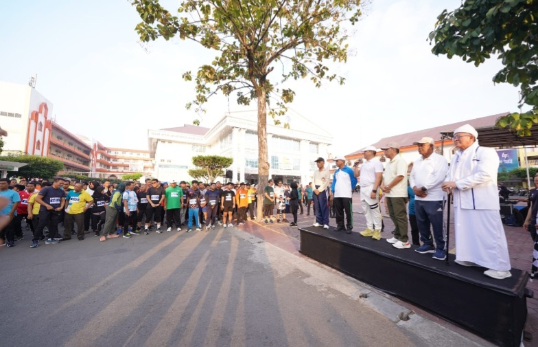 Run And Walk Milad UMSU Ke 67Diikuti Ribuan Peserta Dan Mahasiswa Internasional