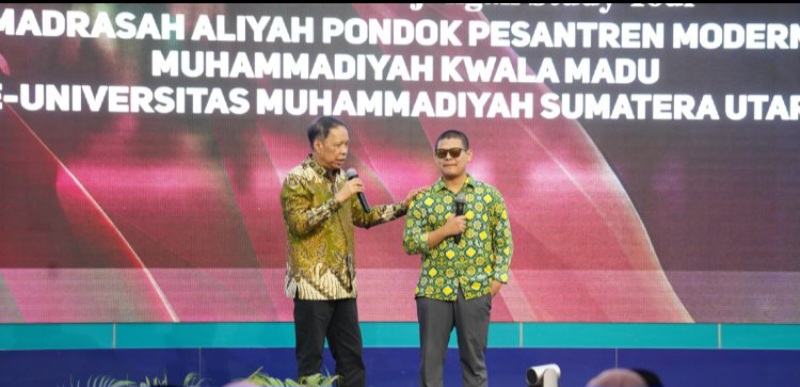 Stand Up Di UMSU, Santri Dapat Beasiswa