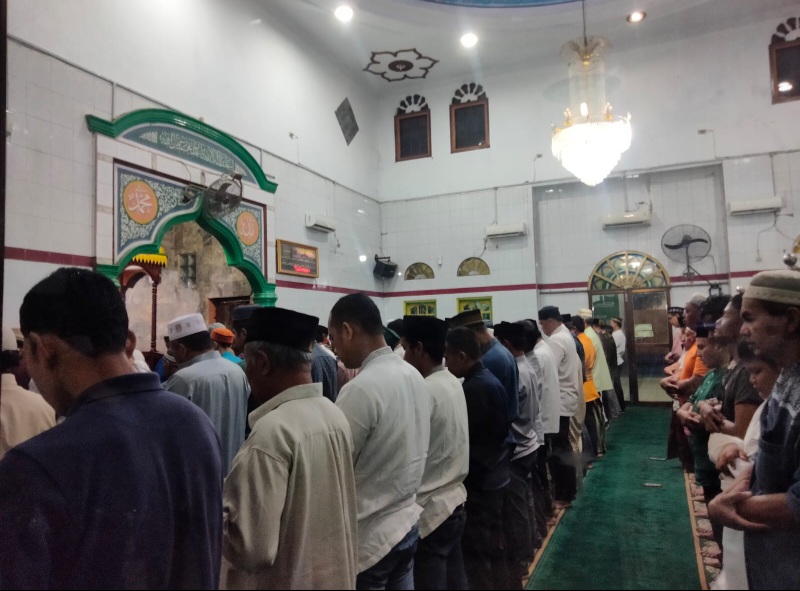 Malam Pertama Ramadhan, Masjid Penuh Jamaah Mbludak