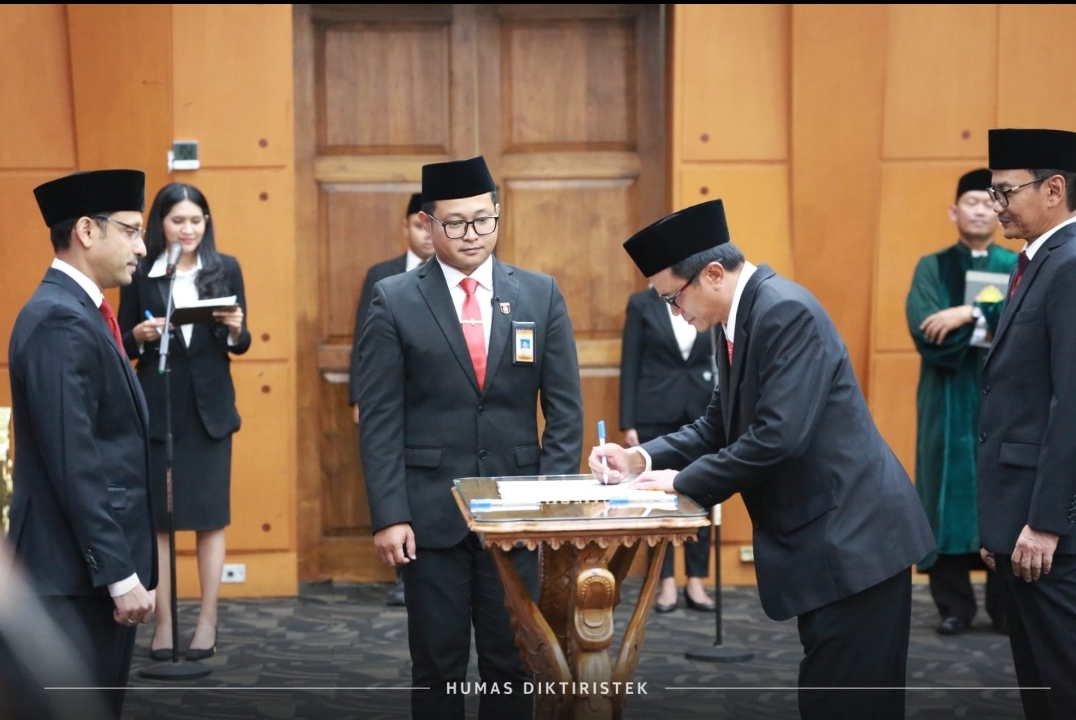 Lantik Abdul Haris Jadi Dirjen Diktiristek, Ini Pesan Mendikbudristek Nadiem