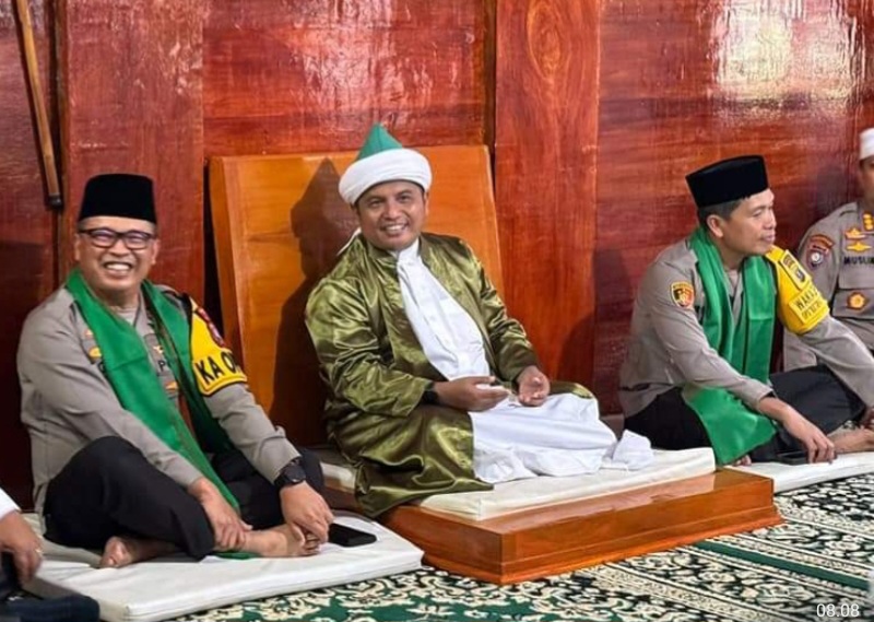"Ngalap Berkah", Kapolda dan Wakapolda Sumut Silaturahmi Ke Tuan Guru Batak