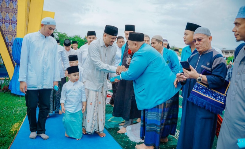 Salat Idulfitri Bersama Ribuan Warga, Bobby Nasution: Maknai 1 Syawal Untuk Saling Memaafkan