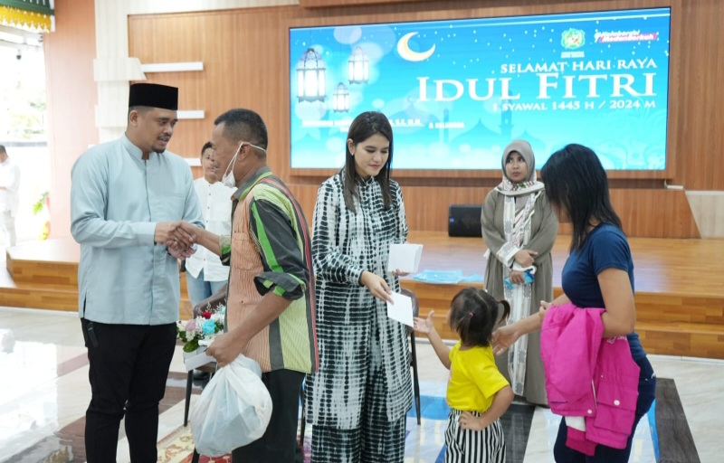 Wali Kota Medan Gelar Open House Hari Raya Idul Fitri 1445H, Ratusan Masyarakat Padati Rumah Dinas
