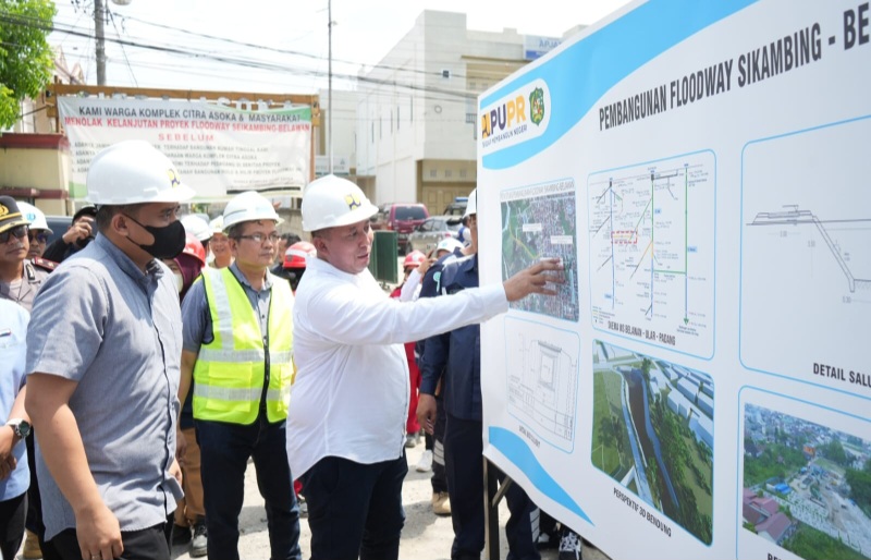 Tinjau Proyek Floodway Sei Sikambing-Belawan, Masyarakat Senang Wali Kota Medan Berikan Solusi