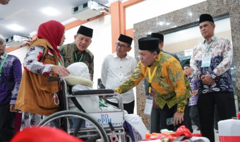 358 Calhaj Kloter 9 Menuju Madinah Kakanwil Ingatkan Manfaat Smart Card