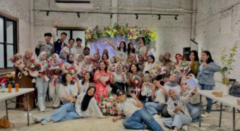 Dukung Kewirausahaan Mahasiswa Prodi Mice Polmed Gelar Talkshow & Workshop Bidang Florist