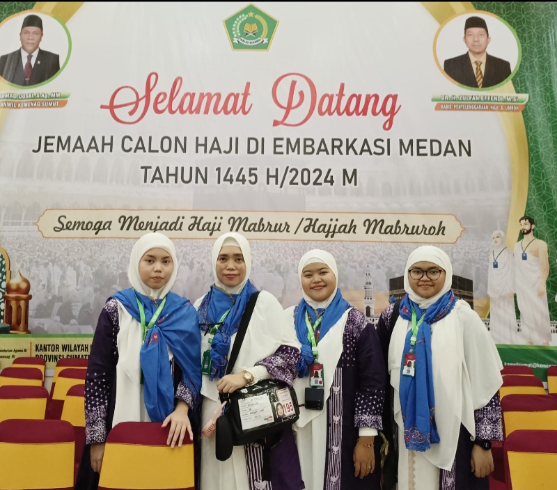 Sri Puji Astuti Bahagia Berangkat Haji Bersama Buah Hati