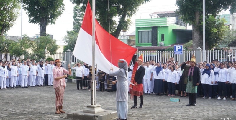 RS Adam Malik Peringati Hari Lahir Pancasila Kenakan Pakaian Adat Tradisional