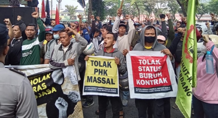 Demo Tuntut Hak Pekerja Di DPRD Sumut