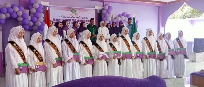 Pesantren Putri Tahfidzul Qur’an Ahmad Fadlan Gelar Wisuda Angkatan 11