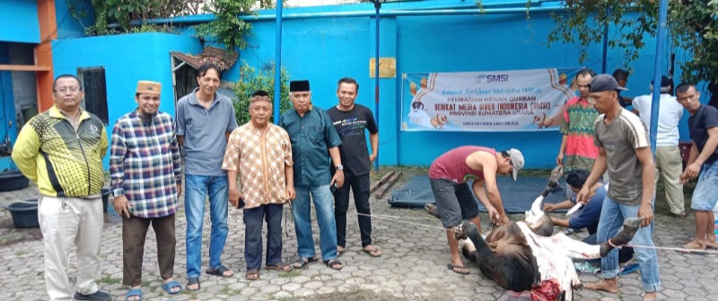 SMSI Sembelih Hewan Kurban Di Kampus STIK-P