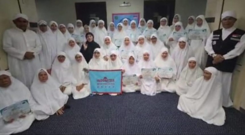 Selesaikan Rangkaian Ibadah Kloter 25 KNO Gelar Syukuran