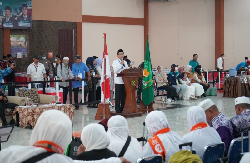 Jamaah Haji Kloter 20 Debarkasi Medan Diminta Jaga Kemabruran Haji